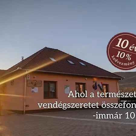 Var-liget Vendeghaz Kisnána